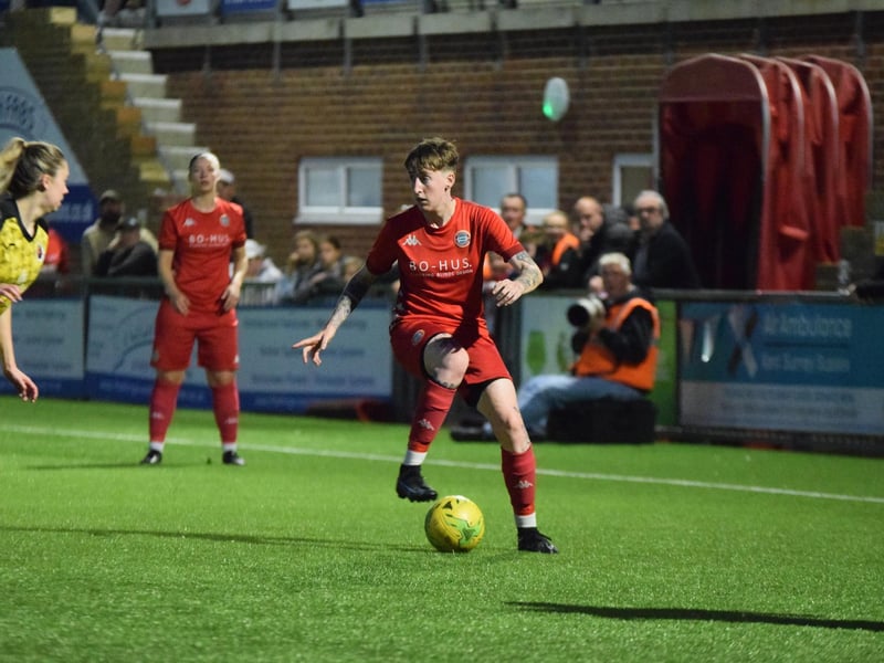 Worthing FC Women beat AFC Acorns and lift the London and SE premier division title