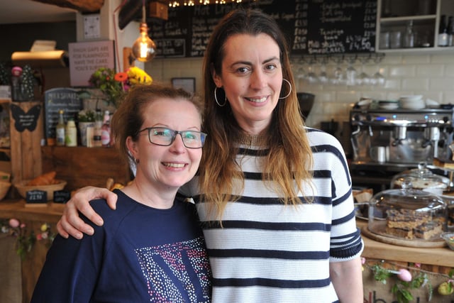 Jana Howard and Lucie Barton, Piccolo Cafe - Wadhurst, East Sussex. Pic S Robards SR2303243