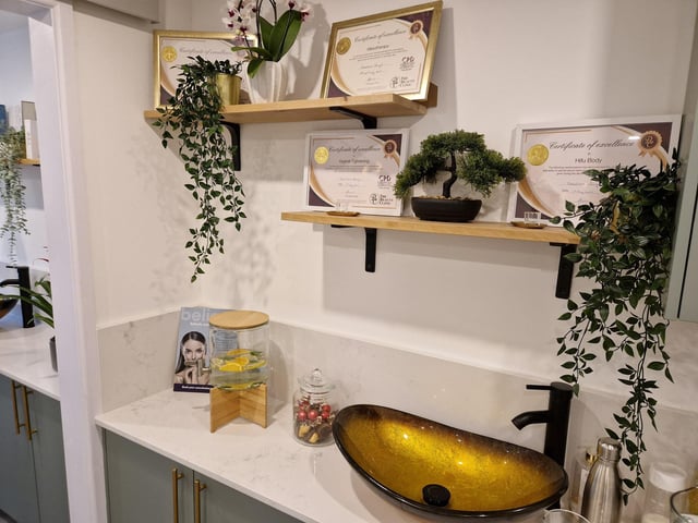 New salon Elements of Beauty in Worthing specialises in non-surgical face and body treatments. It is run by mother and daughter Desi Uluyol and Mariya Williams