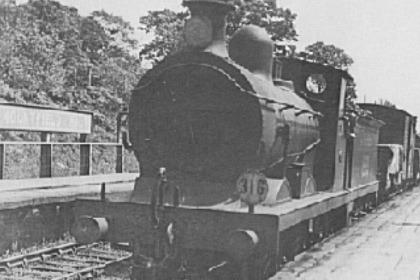 Mountfield Halt opened in 1923 and closed in 1969. was situated on the Hastings Line between Robertsbridge and Battle. Both platforms were built of sleepers. The station stood just east of Battle Road (A2100) level crossing. There are no remains of the halt today.