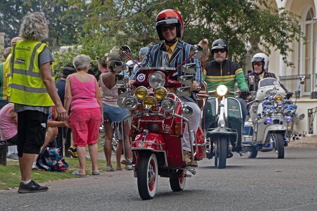 Crowds enjoyed the spectacular scooter rally which took place at Bognorphenia this weekend.