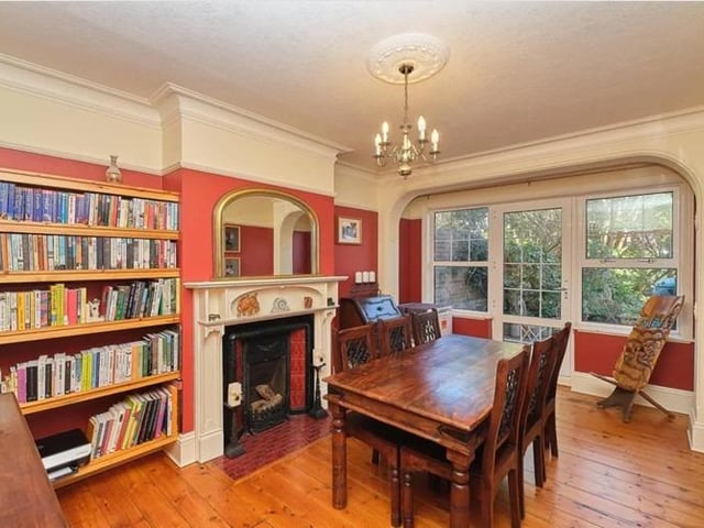 The dining room over looks and opens onto the rear garden, whilst the dual aspect 22' kitchen diner has matching wall and base cupboards, work surfaces, integrated appliances and French doors which also lead onto the rear garden.