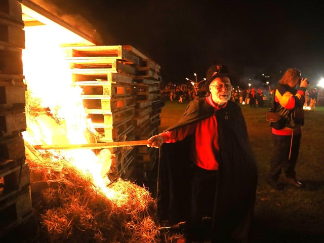 Rye Bonfire 2024. Photo by Andrew Clifton