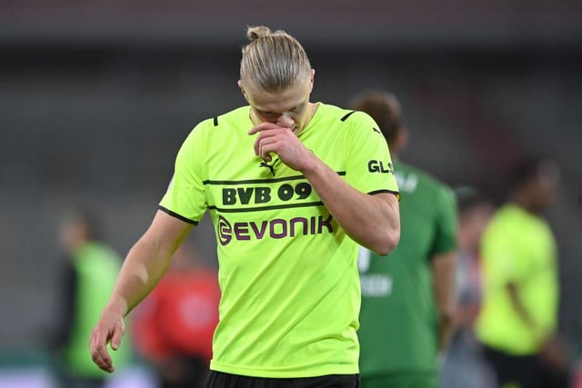 Dortmund boss Marco Rose has cast doubt on star striker Erling Haaland’s chances of playing in the return leg against Rangers. Speaking after the Scottih champions inflicted a 4-2 defeat on his side in the Westenfalenstadion, Rose said: “I can’t say yet. He did a little training yesterday but there is still some time to go.He also of course hasn’t played for quite a while.” (The Scotsman)