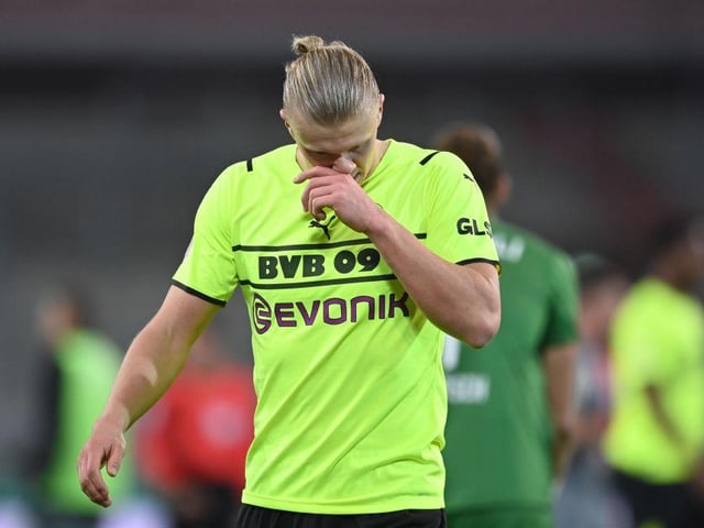 Dortmund boss Marco Rose has cast doubt on star striker Erling Haaland’s chances of playing in the return leg against Rangers. Speaking after the Scottih champions inflicted a 4-2 defeat on his side in the Westenfalenstadion, Rose said: “I can’t say yet. He did a little training yesterday but there is still some time to go.He also of course hasn’t played for quite a while.” (The Scotsman)