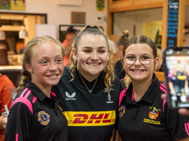 Girls at Burgess Hill RFC get a visit from Harlequins Women