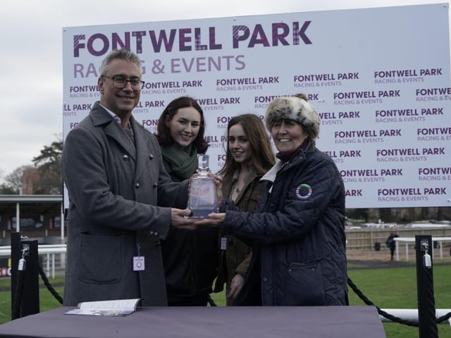 Boxing Day racing at Fontwell Park, 2025