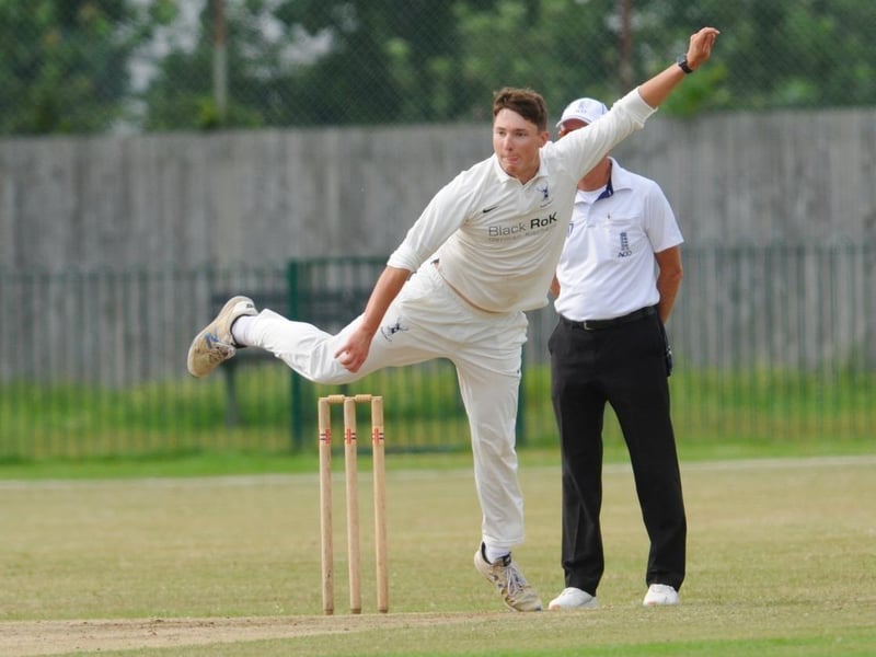 Worthing CC take on Buxted Park CC in Division 2 of the Sussex Cricket League
