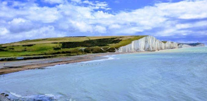 This breathtaking coastal park offers stunning views of the white cliffs of Seven Sisters, a series of chalk cliffs that stretch for miles along the English Channel. Visitors can enjoy hiking, cycling, and birdwatching in the park's beautiful natural setting