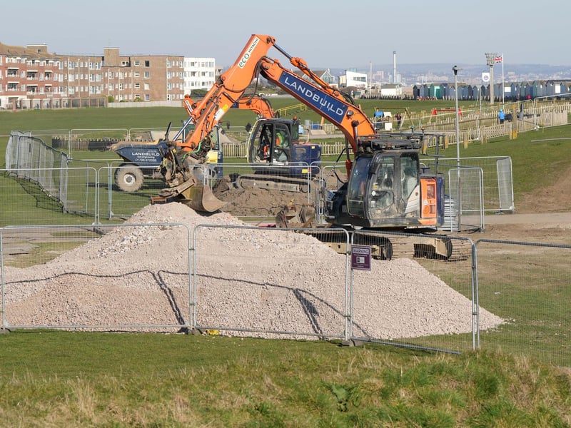 BEACH GREEN LANCING WORKS : New photos show how works are progressing on a ‘new segregated cycle path’ in Lancing.