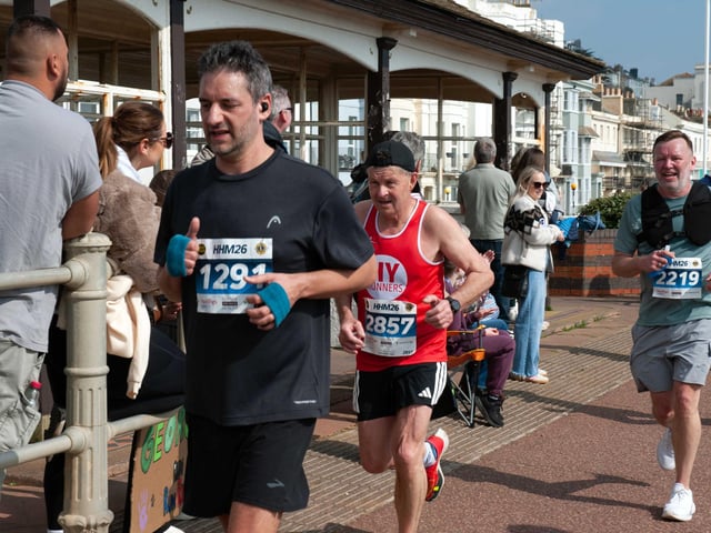 Hastings Half Marathon 2026 - pictures by Frank Copper
