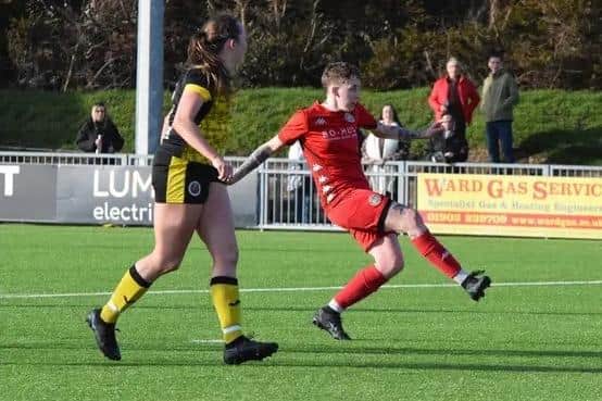 Chloe Winchester strikes for Worthing Women against Acorns | Picture: One Rebels View