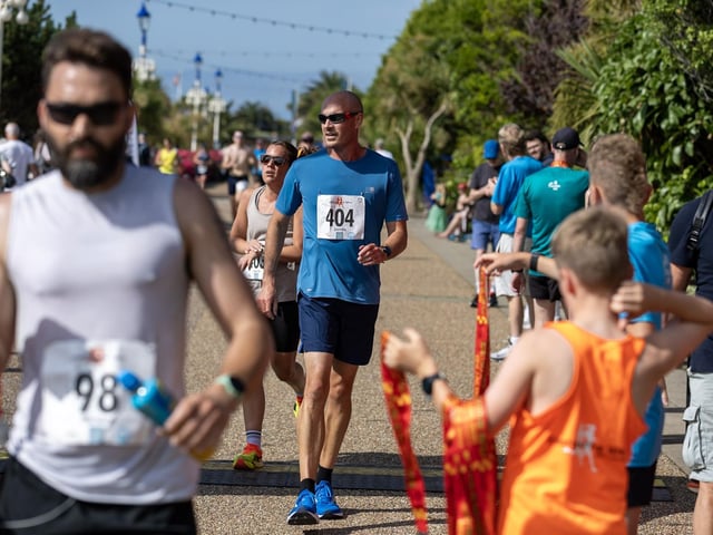 The seventh annual Eastbourne 10k took place in glorious sunshine