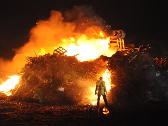 Cuckfield Bonfire Night 2008