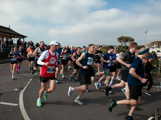 Hastings Half Marathon 2026 - pictures by Frank Copper