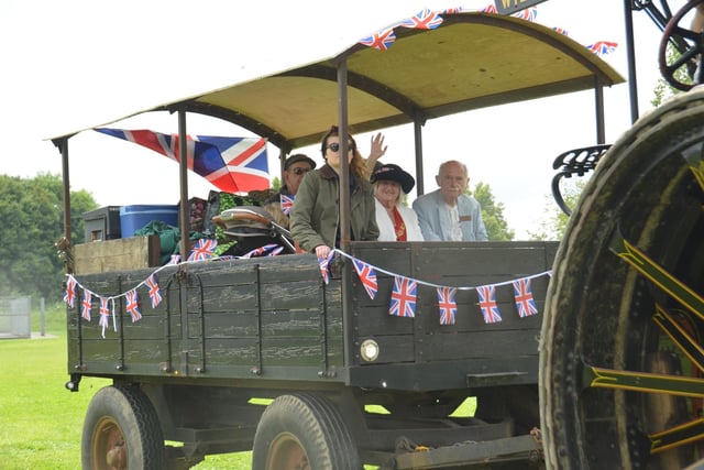 Mayor of Lewes, councillor Shirley-Anne Sains, joined the street procession on a trailer as it travelled from County Hall to the Malling Brooks Field.