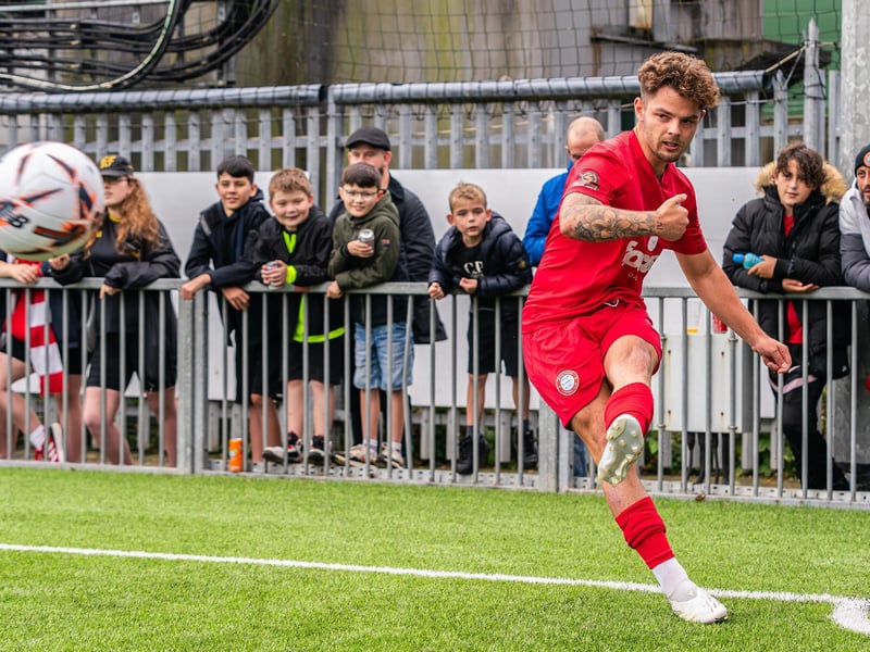 Worthing v Hornchurch in the National League South