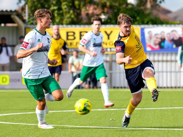Rocks v Moneyfields, Isthmian South Central