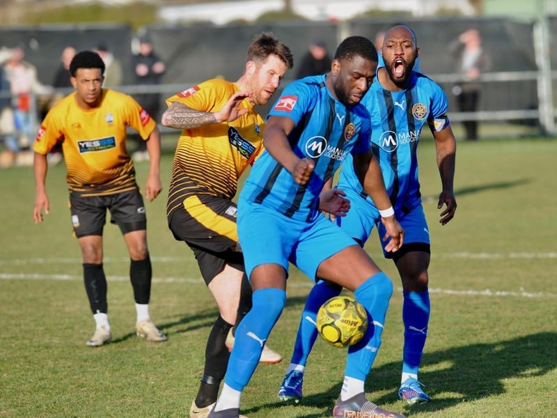 Littlehampton Town lost 4-0 to Sevenoaks Town at the Sportsfield. Photographer Stephen Goodger was there to catch the action.