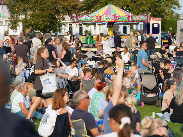Hundreds enjoy return of free Worthing music festival BroadFest – In Pictures