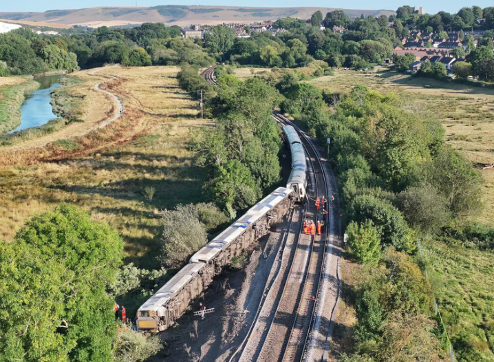 The latest on rail travel across Sussex amid 'major disruption ...