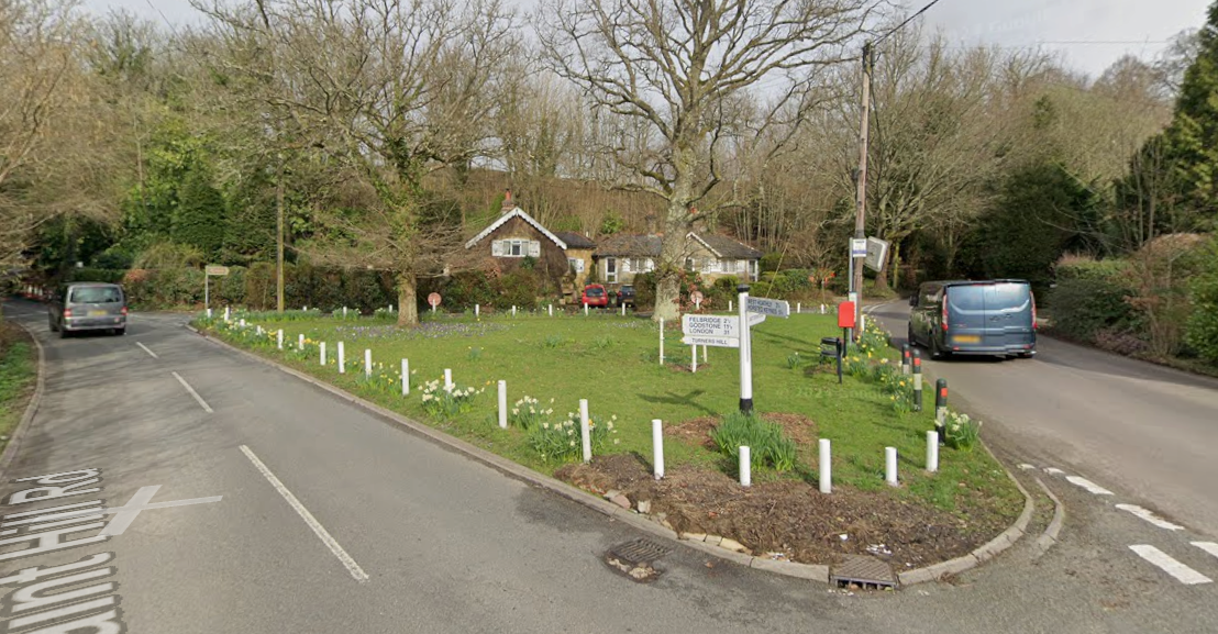 West Hoathly Road closure due to crash