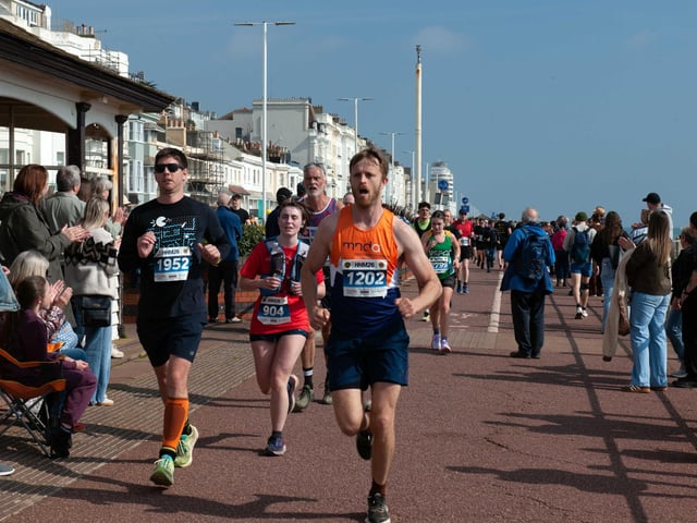 Hastings Half Marathon 2026 - pictures by Frank Copper