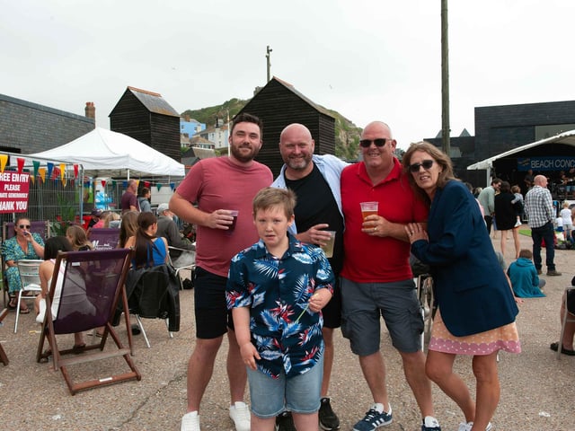 Hastings Old Town Carnival Week 2022: Nearly on the Beach Concert. Photo by Frank Copper