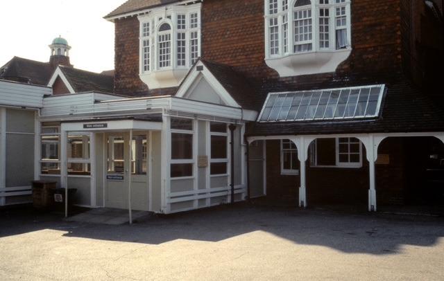 Many people born in Hastings and St Leonards likely took their first breath in the Buchanan Hospital. Situated on Springfield Road, St Leonard’s, before it closed in 1997, the hospital was the main maternity hospital with special care baby unit and women’s services.