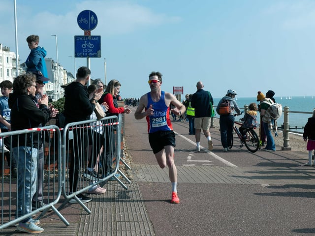 Hastings Half Marathon 2026 - pictures by Frank Copper