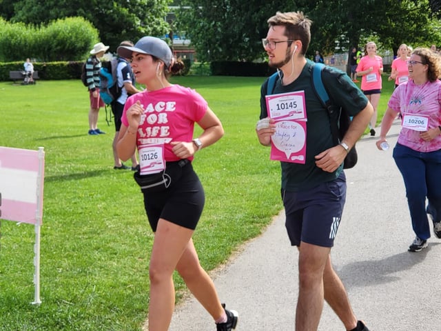 Oakwood School at Horsham Race for Life 2022