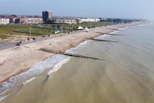 From May 1 to September 30 each year, dogs aren't allowed on Littlehampton Beach between East Pier and Norfolk Road.