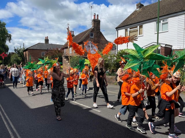 Natural World themed children's parade. Holbrook Primary