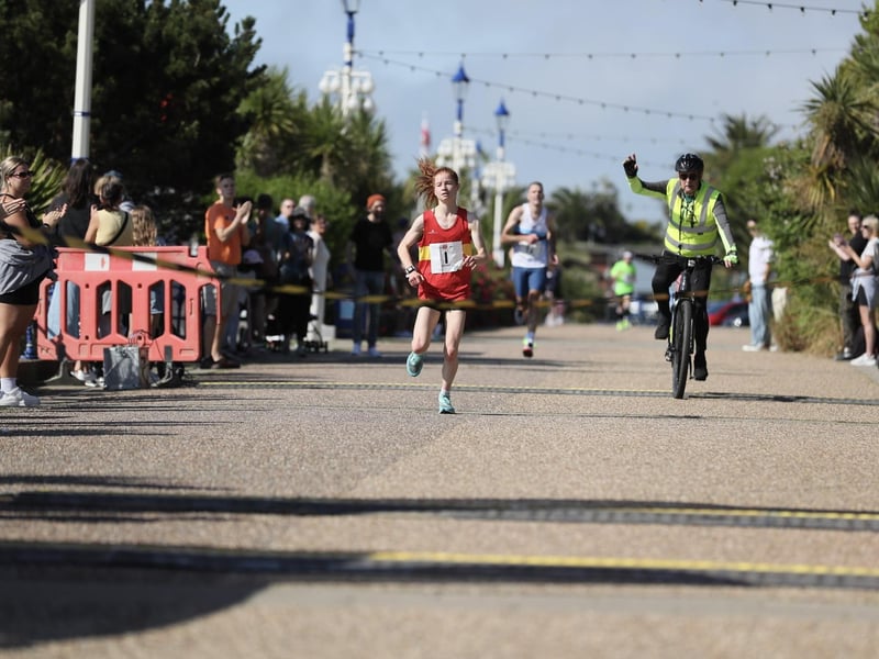 The start, finish, action and podium photos from the 2024 Eastbourne 10k