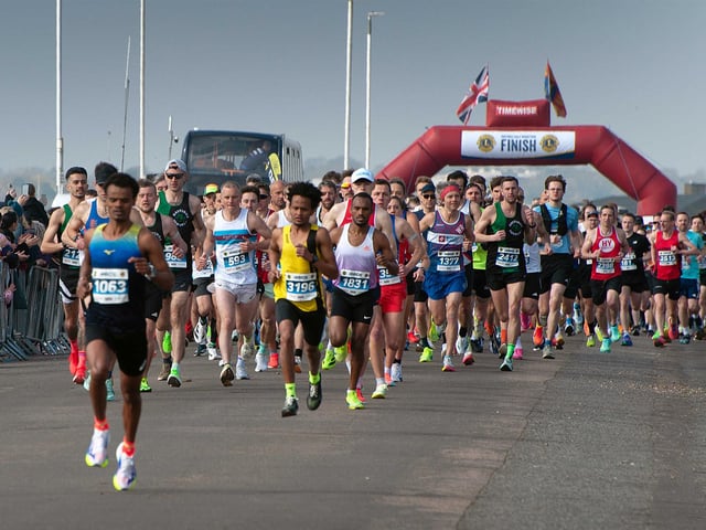 Hastings Half Marathon 2026 - pictures by Frank Copper