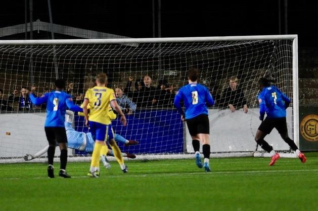 Lancing v Sevenoaks, Isthmian south east division
