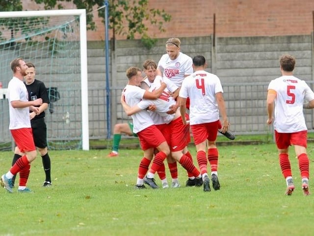 Shoreham v Saltdean Utd