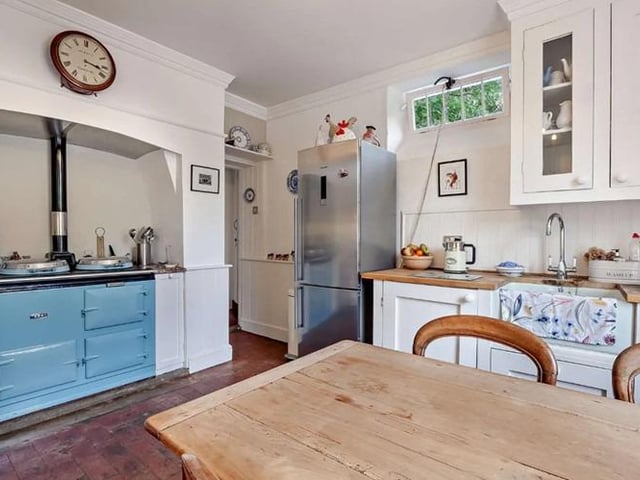 House for sale in Seaford: 6 bedroom Georgian character house with south-facing balcony