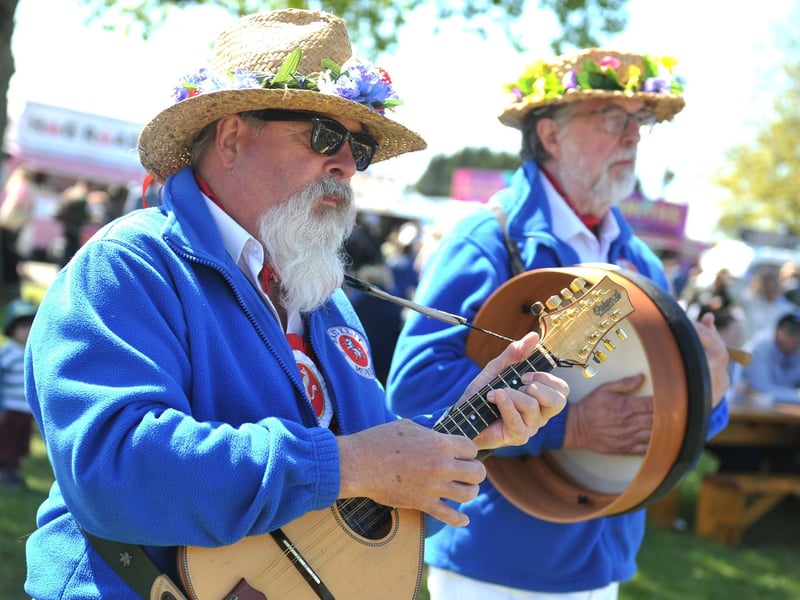 Morris Dancers. Photo: Hollie Robards