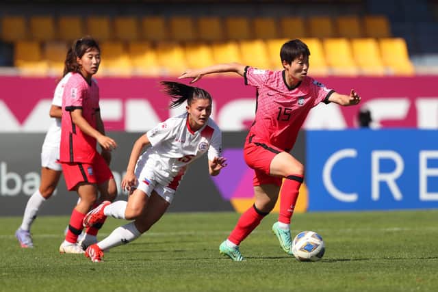 Park Yeeun of South Korea controls the ball under pressure during the AFC Women's Asian Cup semi final between South Korea and Philippines.

(Photo by Thananuwat Srirasant/Getty Images)