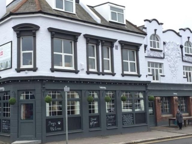 People liked this Silverhill pub for its fresh home-made food with good portions and the rabbits and chickens in its garden.