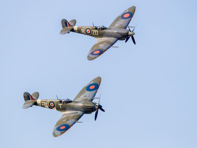 Glamour and high-octane racing at this year's Goodwood Revival.