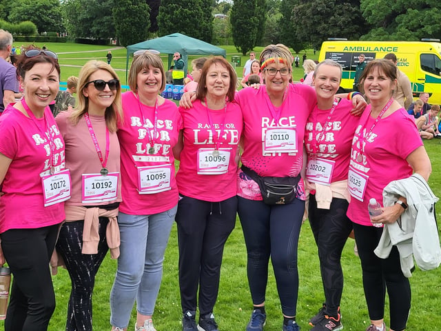 Oakwood School at Horsham Race for Life 2022