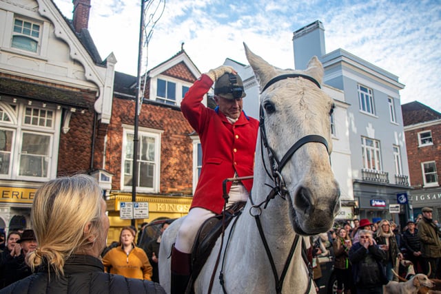 Crowds gathered in Lewes High Street on Boxing Day (December 26, 2022) for the annual Southdown and Eridge Foxhounds meet. Photos courtesy of sussex.news