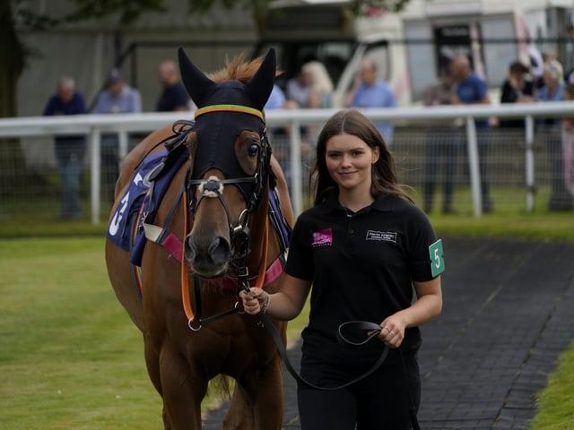 Race 3 The Rapunzel Me Let Your Hair Down Juvenile Maiden Hurdle Race at Fontwell on Friday 30 August 2024. www.polopictures.co.uk  Fontwell Arundel Clive Bennett 20240830 ©2024 Clive Bennett Photography 30/08/2024 _CAB5796.JPG : Fontwell Park Ladies' Evening 2024