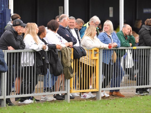 Shoreham v Saltdean Utd