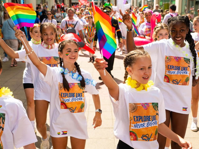Crawley Pride 2022 - Picture by Geoff Nichols Photography | Instagram @geoffnphoto | Twitter @geoffnicphoto