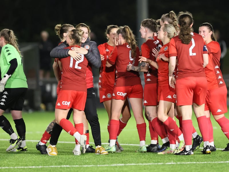 Worthing FC Women celebrate winning the London and SE premier division title