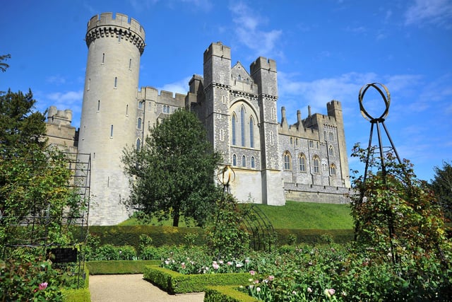 This stunning castle is situated on a hill overlooking the town of Arundel. It's one of the oldest castles in England, with over 1,000 years of history.