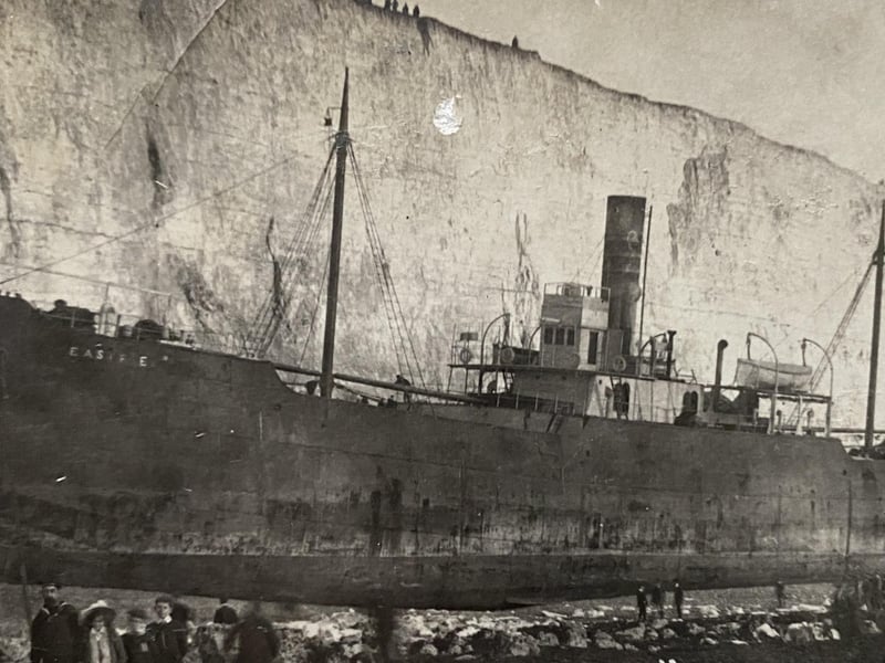 SS Eastfield ashore at Beachy Head, 3 December 1909.